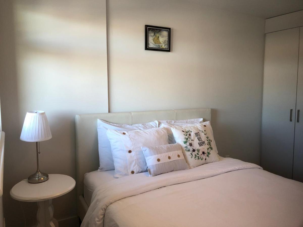 Amicable, Cozy, High Speed Internet, Sleeps 2 Riverview Downtown Apartment Calgary Exterior photo