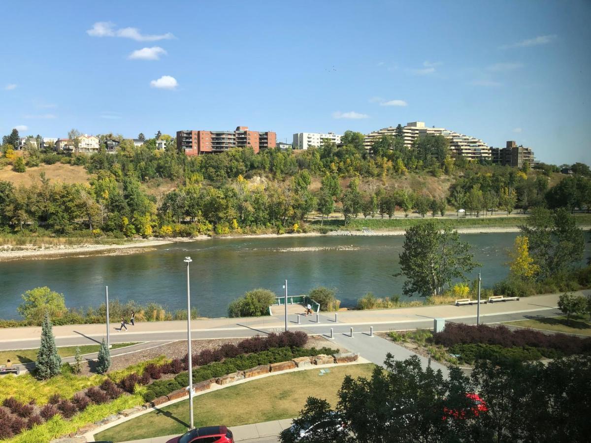 Amicable, Cozy, High Speed Internet, Sleeps 2 Riverview Downtown Apartment Calgary Exterior photo