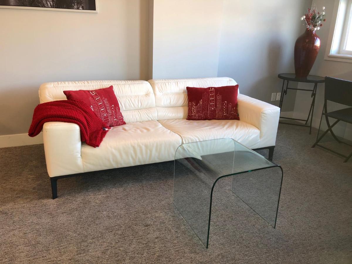 Amicable, Cozy, High Speed Internet, Sleeps 2 Riverview Downtown Apartment Calgary Exterior photo